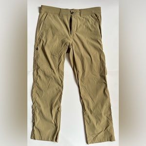 Eddie Bauer Travex Men's Horizon Guide Chino Pant
 33x30